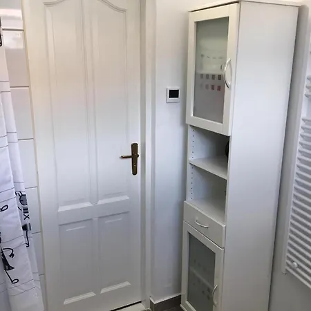 Luna Vendeghaz Bed & Breakfast Novaj
